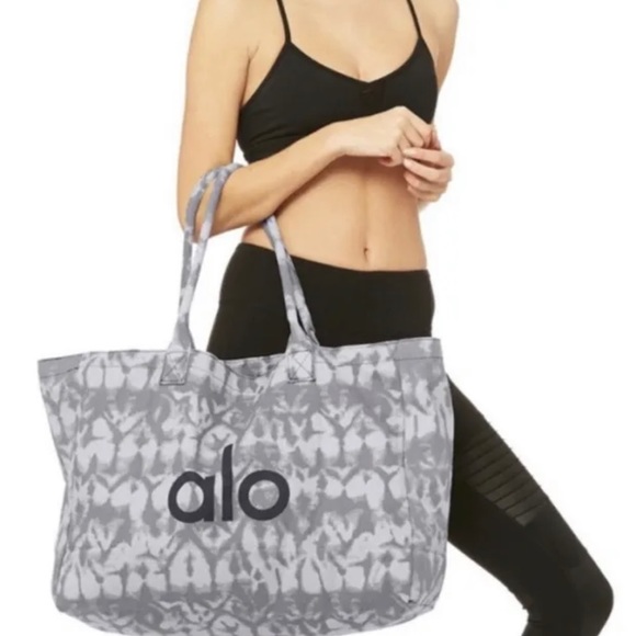 Alo Yoga Large tote Bag.  NWT. - Picture 14 of 16